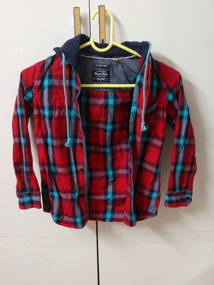 5-6 Yrs boy very nice like new full shirt with cap.