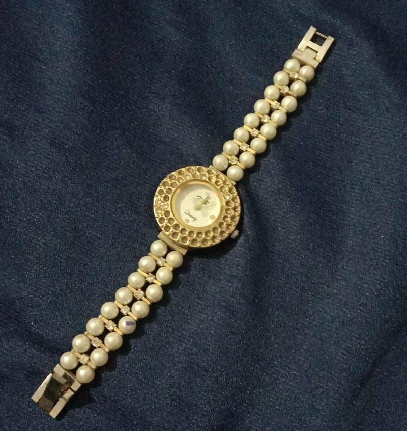 Beautiful Pearl Watch