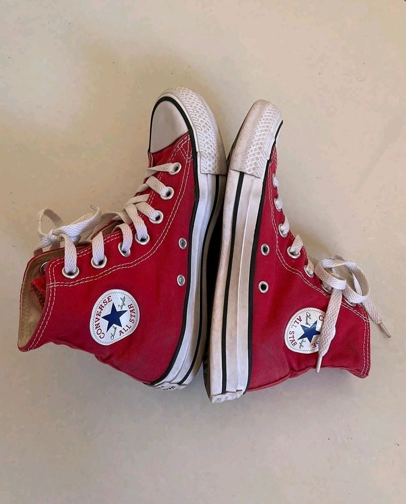 Red Converse Shoes Women (5.5UK) (Men 3.5UK)