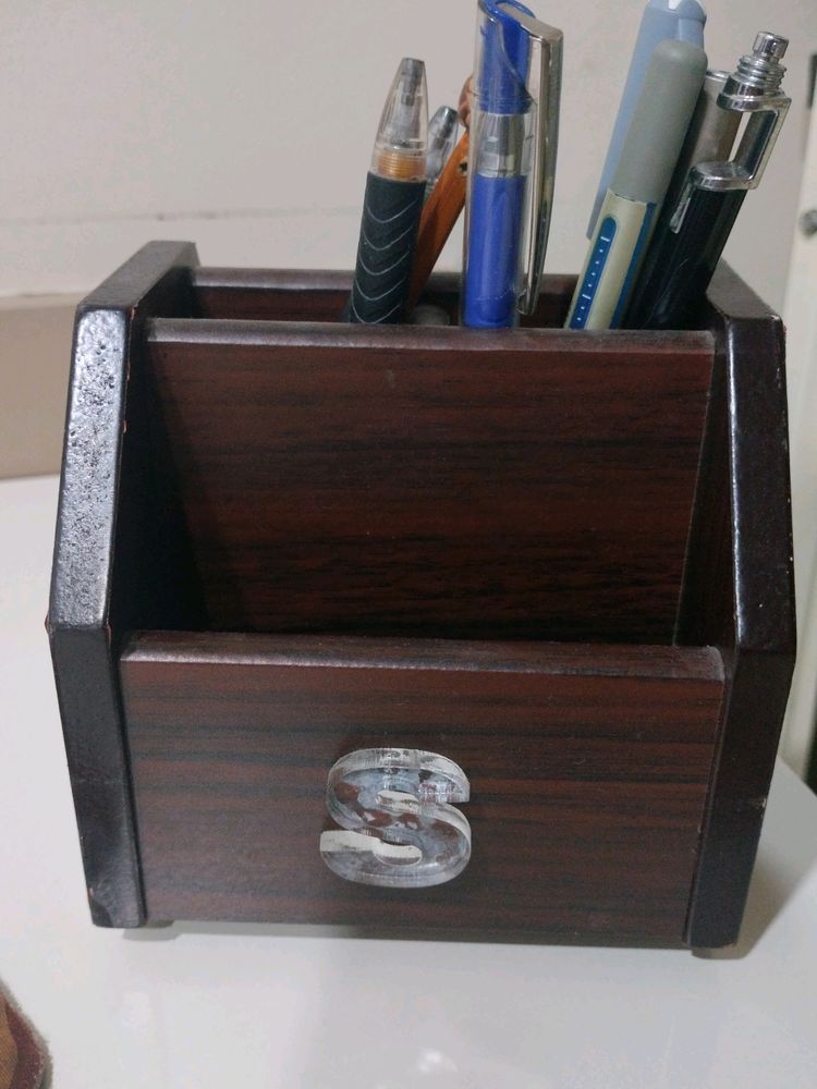 Rotatable Very Less Used Desk Organiser