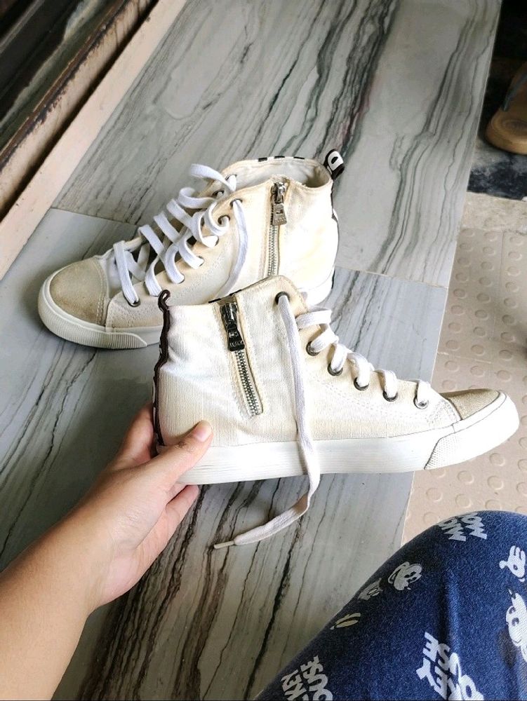 White Trendy Shoes