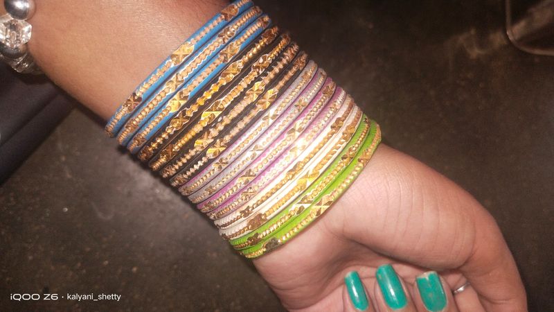 A Multicolored bangles