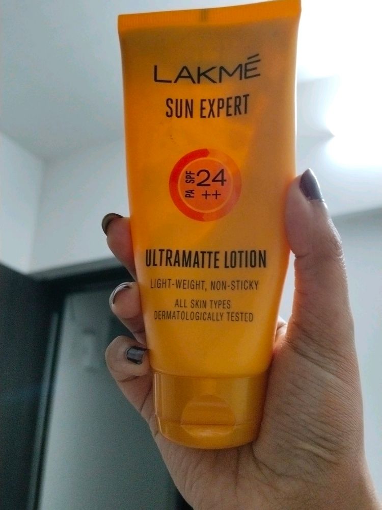 Lakme Sun Expert