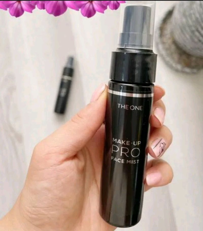 Oriflame Combo of Eye Liner & Makeup Face Mist