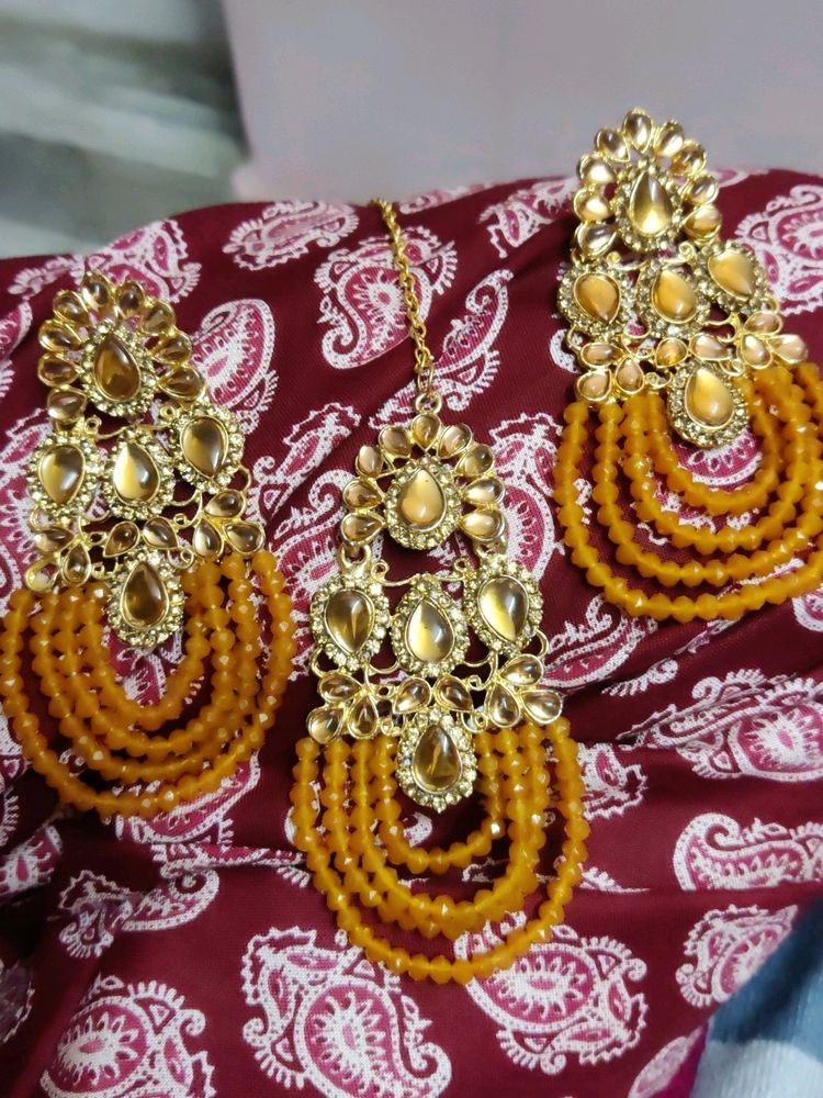 Mustard Earrings With Maangtika