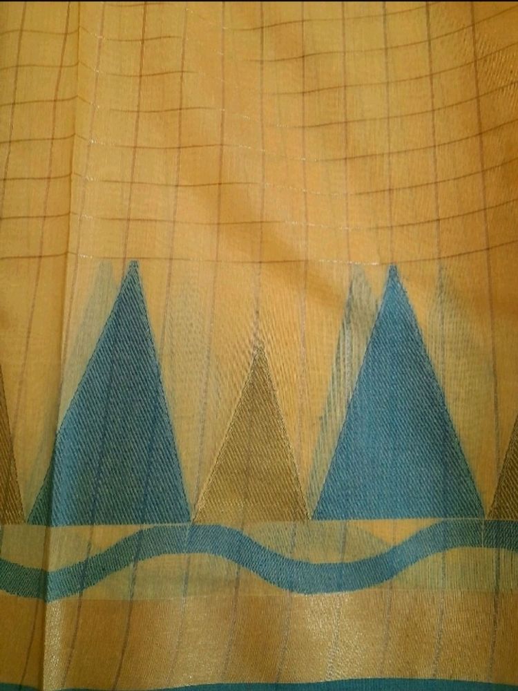 Light Yellow Checks Design Saree with Blouse