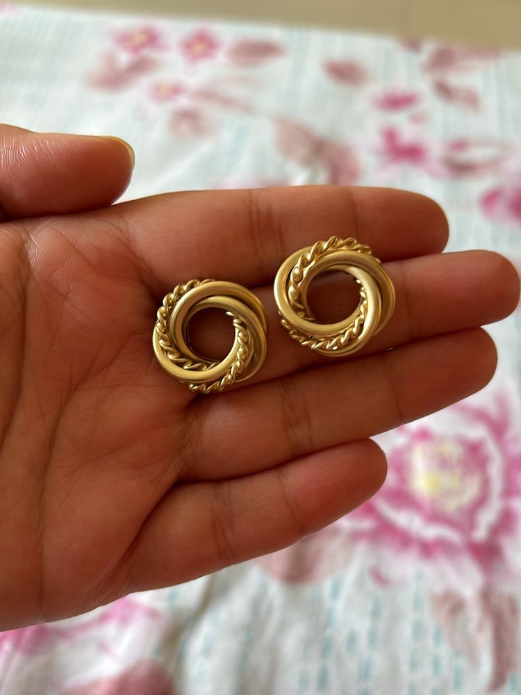 Beautiful Round Earrings