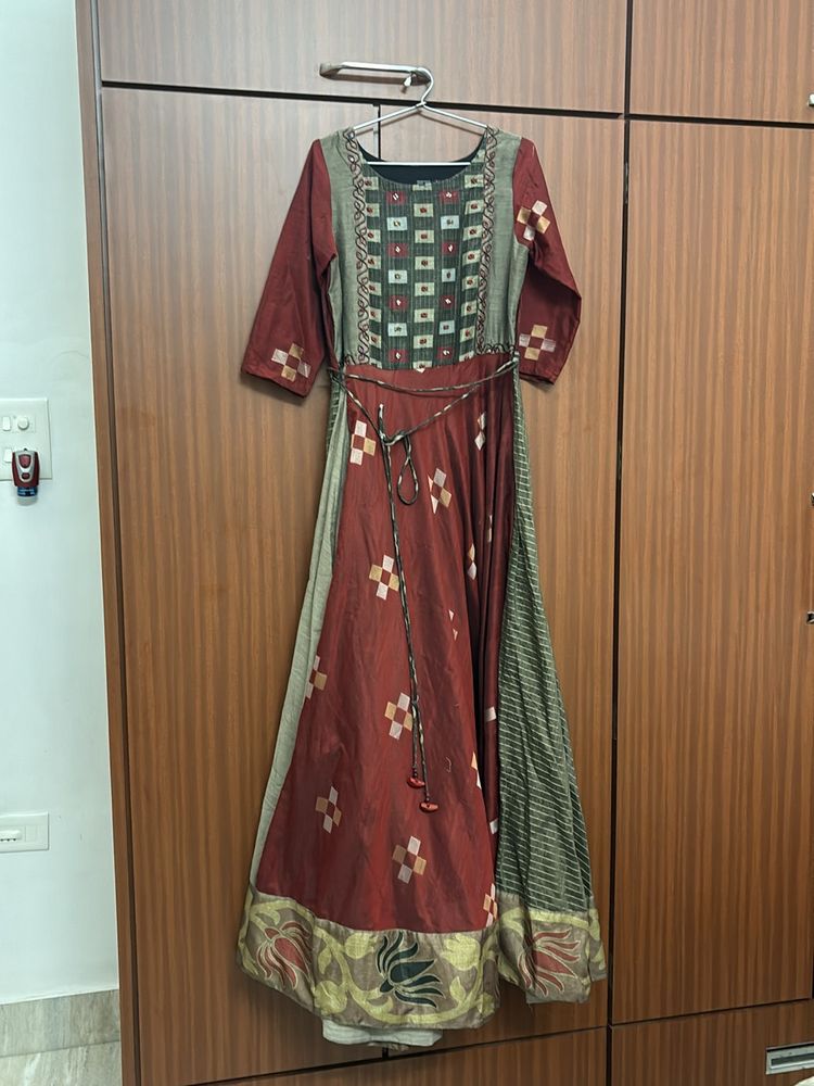 Women Ethnic Gown