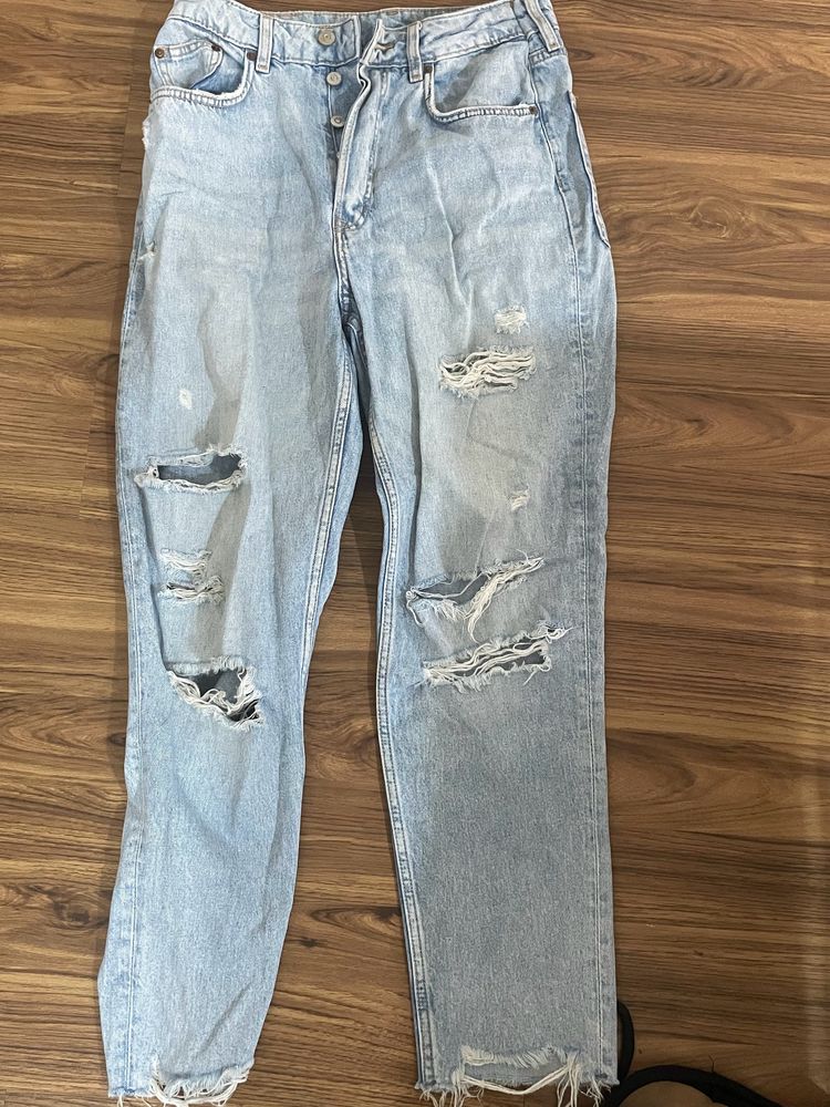 boyfriend ripped jeans from h&m