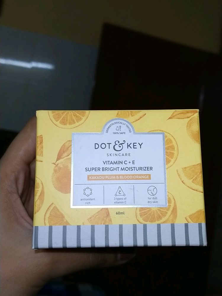 Dot & Key Vitamin C+E Super Bright Moisturizer