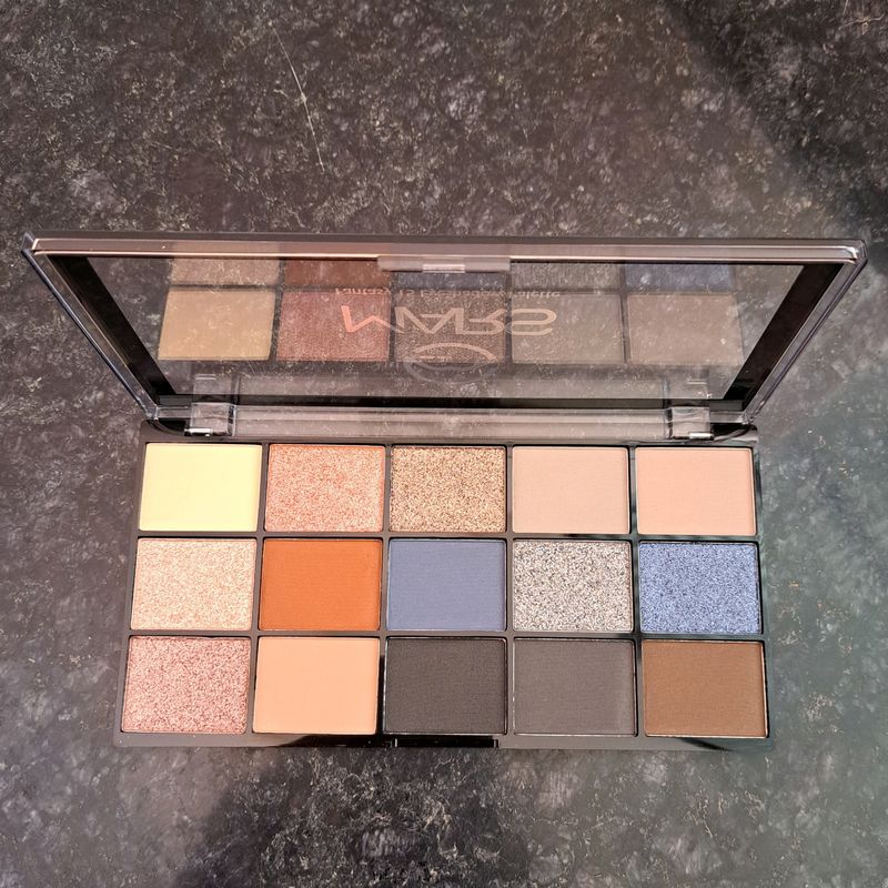 Mars Cosmetics 15 Colors Eyeshadow Pellet