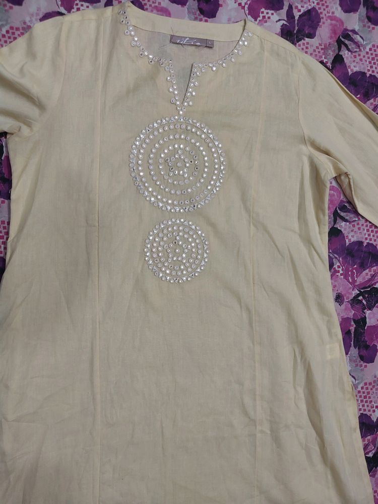 New Soft Yellow Kurti Unuesd