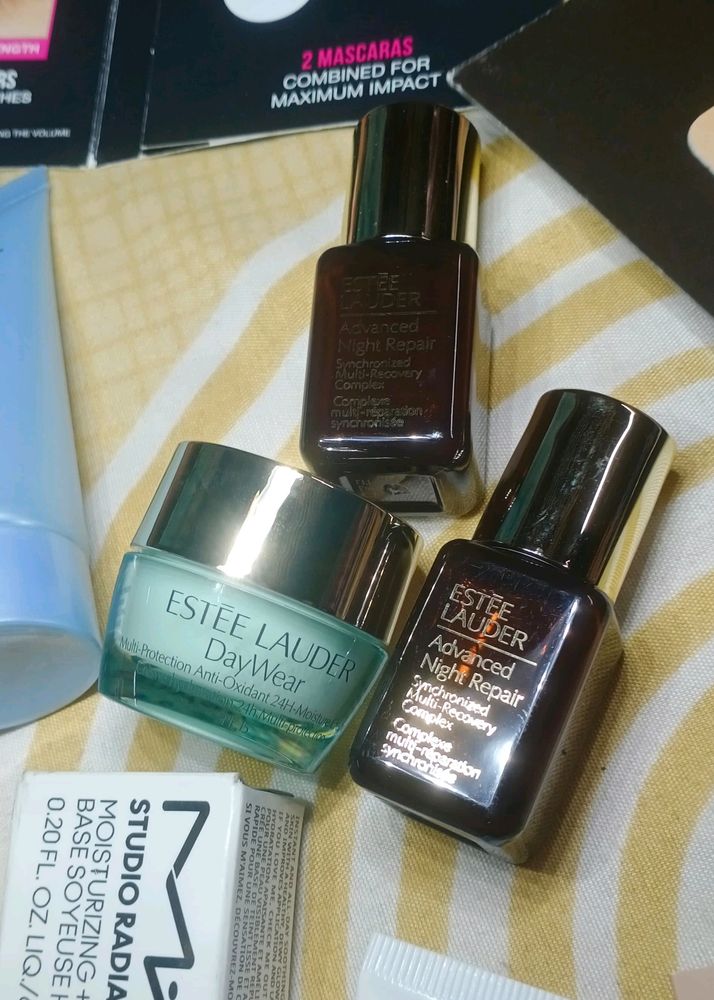 30/- Discount 🎊Estee Lauder Combo