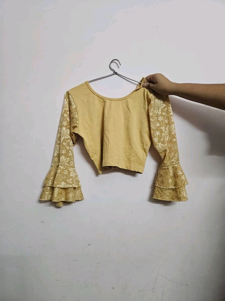 Readymade Blouse.it is expandable.3/4 Frill Sleeve