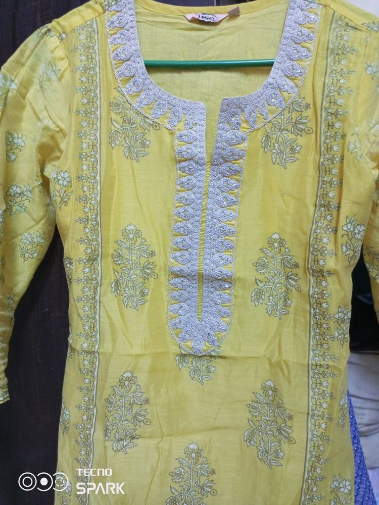 kurti with dupatta