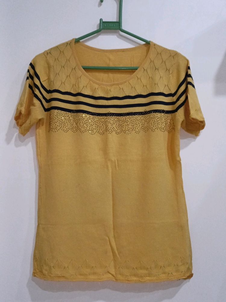 SALE FOR TODAY!! Cute Mustard Top 💛