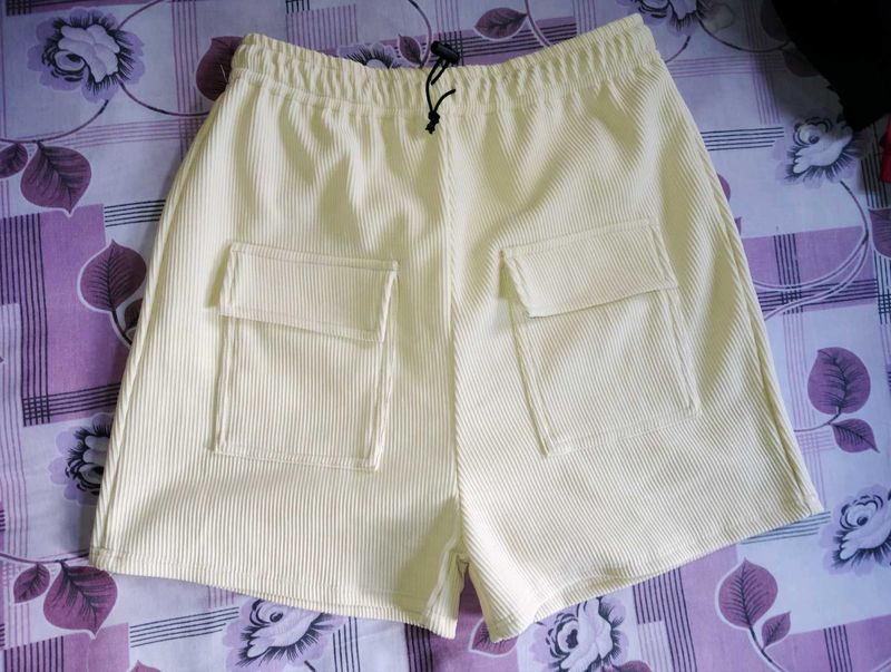 Creamy White Cotton Blend Shorts ♥️