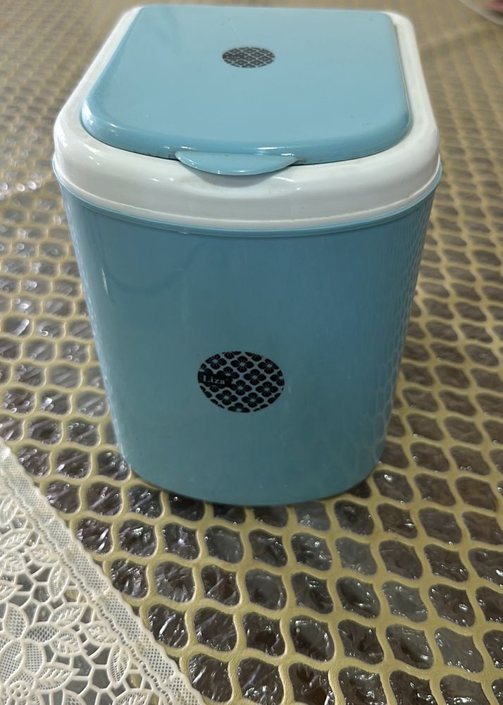 Plastic Mini Waste Bin