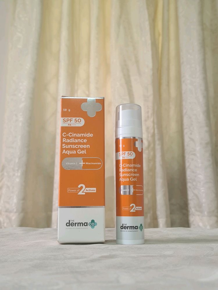 Derma Co. Sunscreen +  + Nail Tips