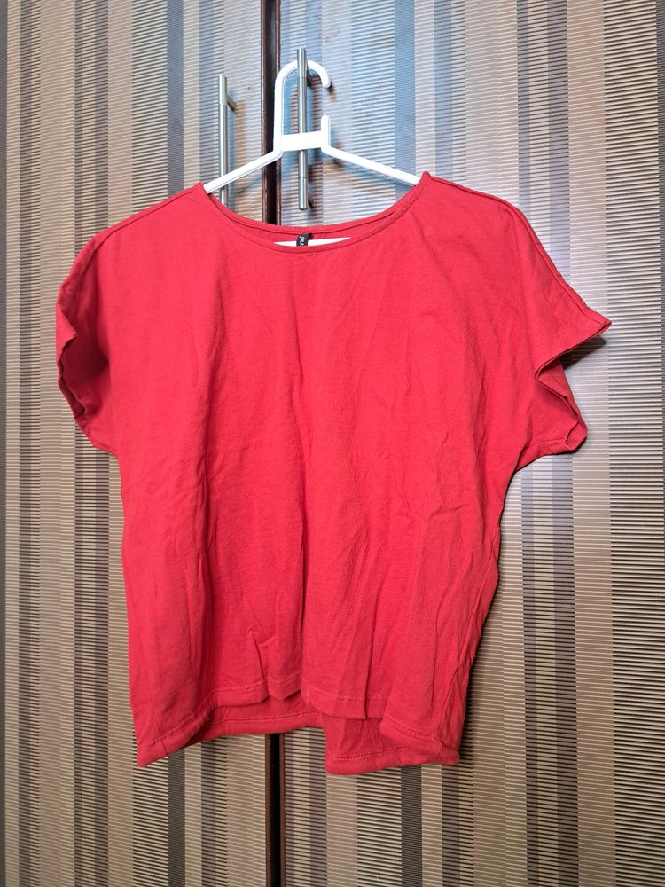 Comfortable Red Top With Front Ties