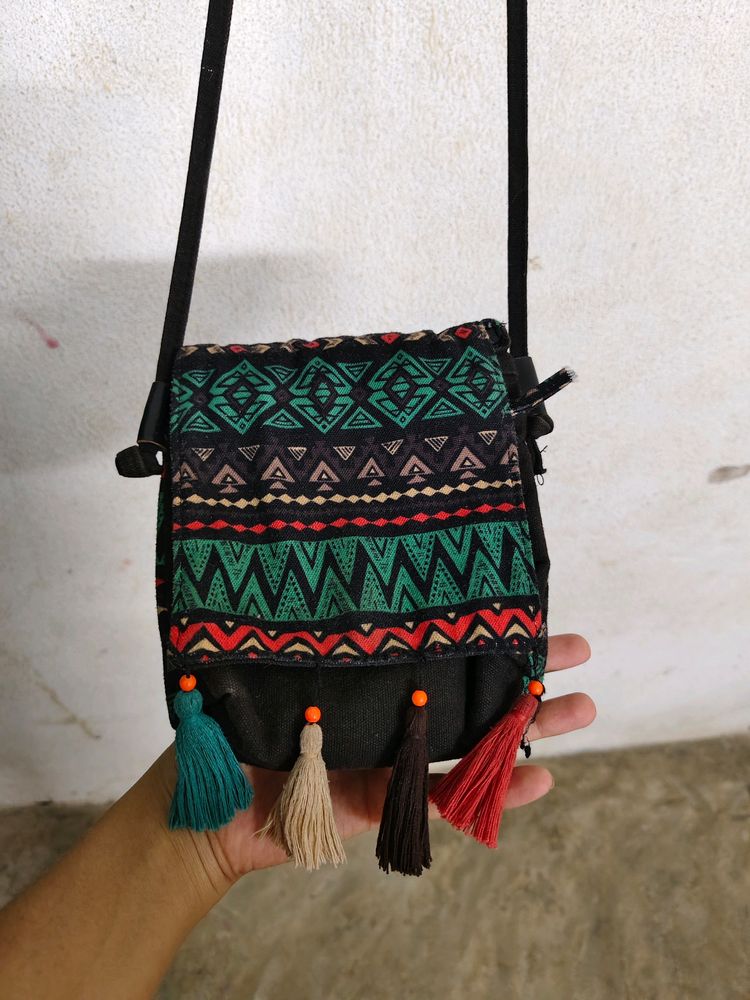 Stylish Sling Bag 🛍️