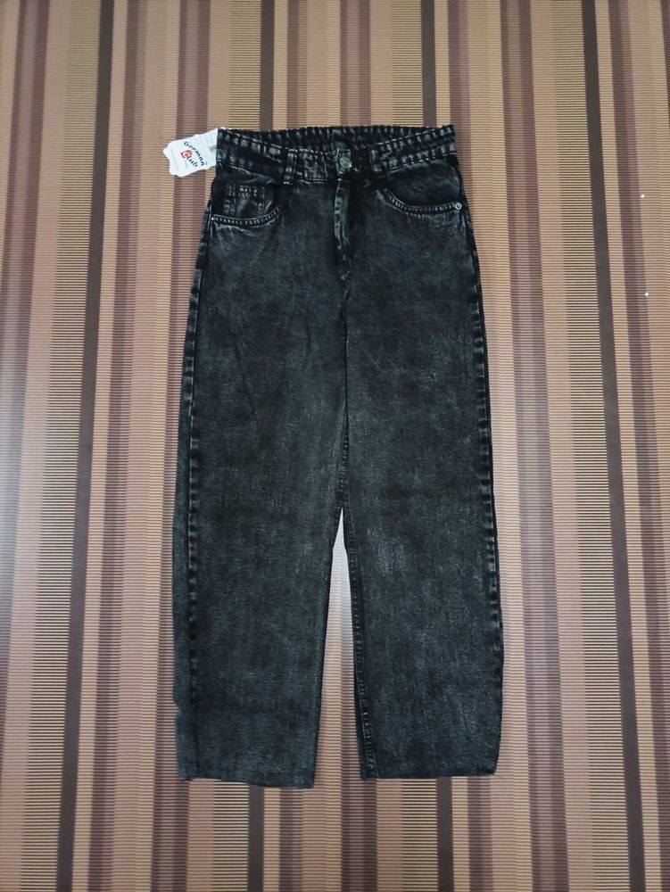 Y-66 Size 28 Straight Women Denim Jeans