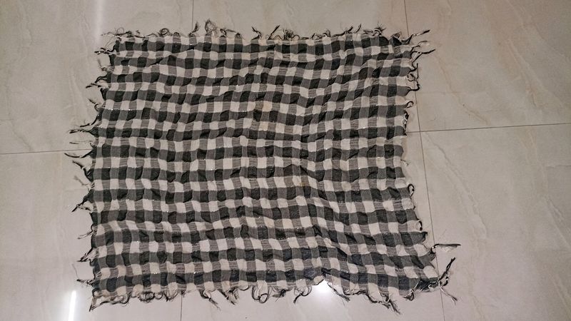 Cheque Black And Grey Scarf