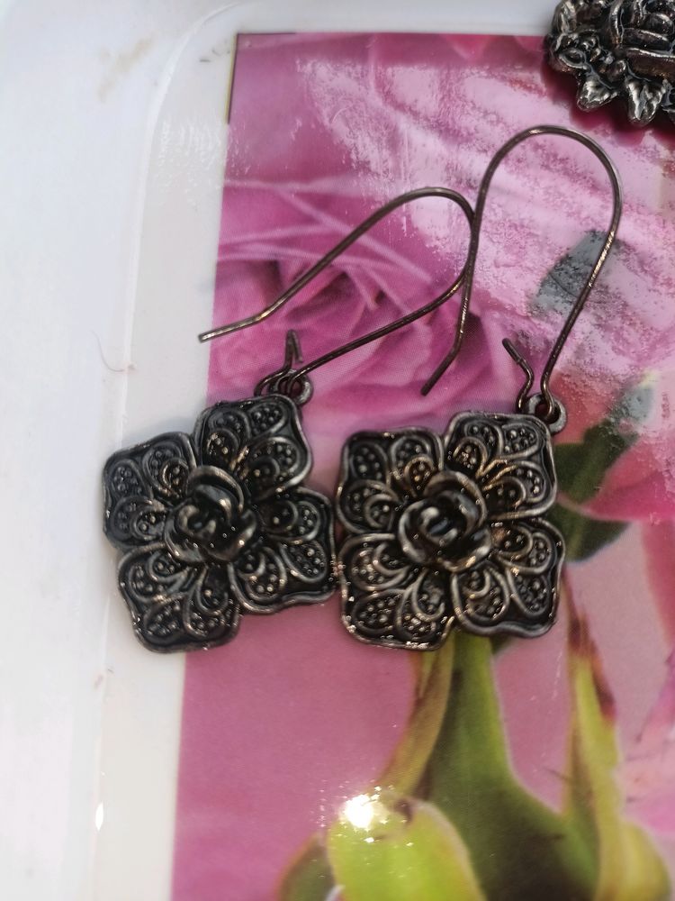 Black Polish Antique Rose Oxidised Earrings