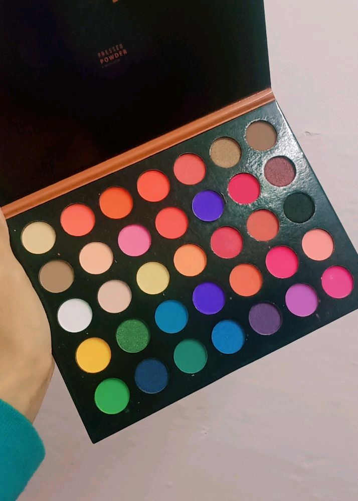 Color Studio Beauty Glazed Eye shadow Pallet