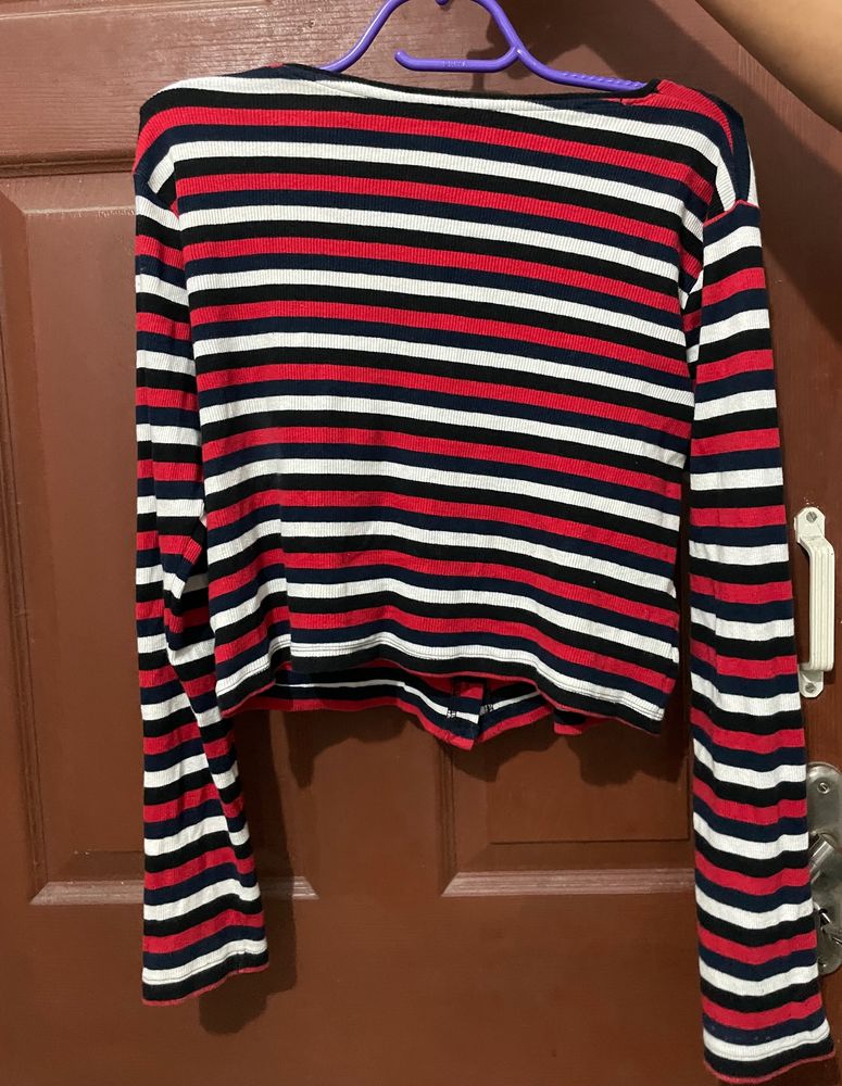 Max Red And White Top , Medium Size. No Flaws