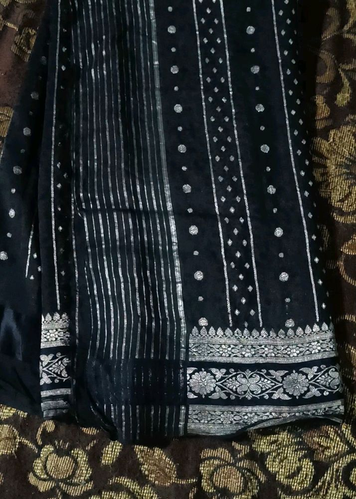 Black Banarasi Saree In Pure Silk