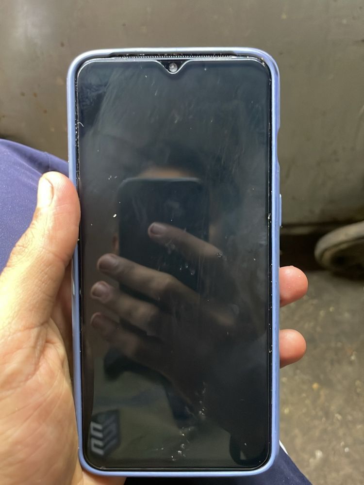 OnePlus 7 back glass crack with orignal charg