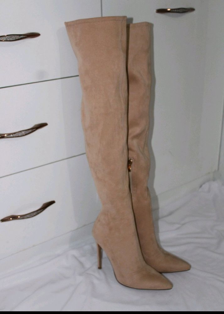 1heels, 1long Boots And 2 Dresses In Combo