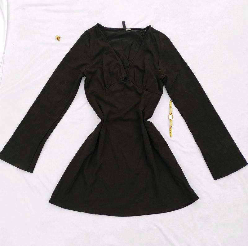 H&M Black Keyhole Detail Mini Dress