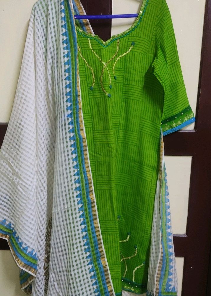 Festive Kurta & Dupatta set