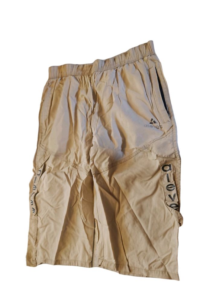Women Shorts/Capri