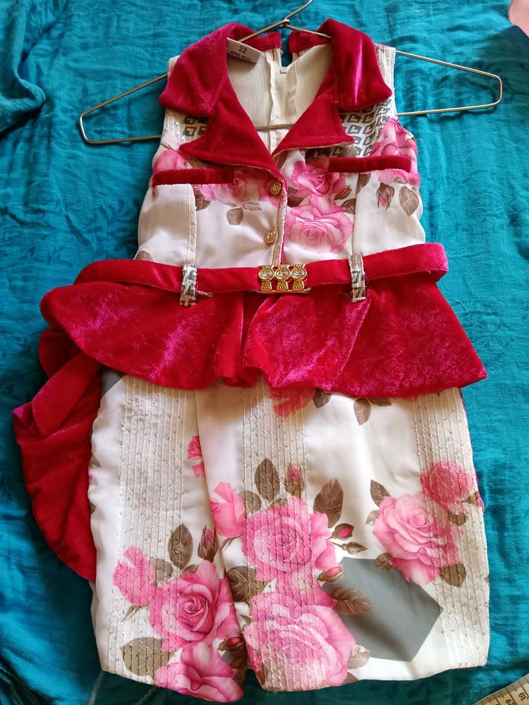 Girls dress