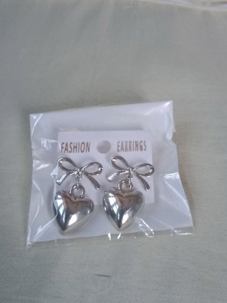 Cute Silver Bow Earrings With Heart