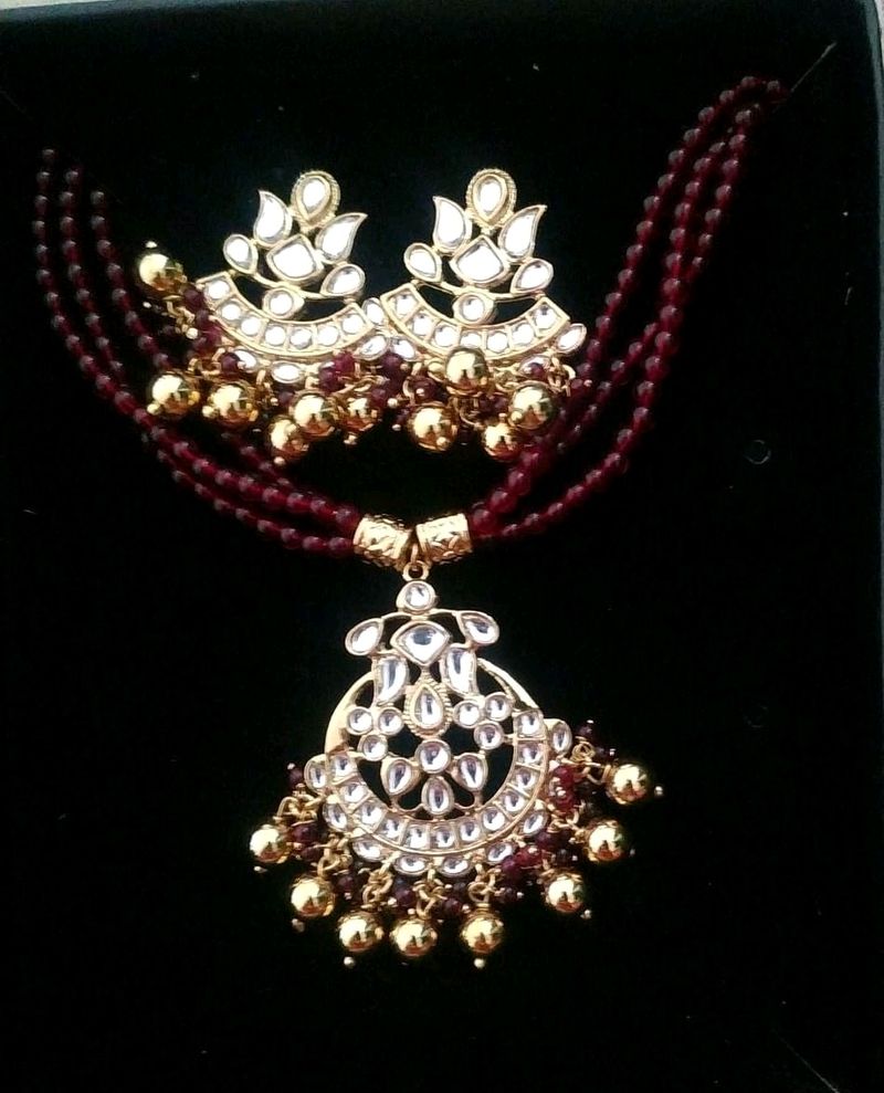 Grand Strands Necklace & Earrings Set.