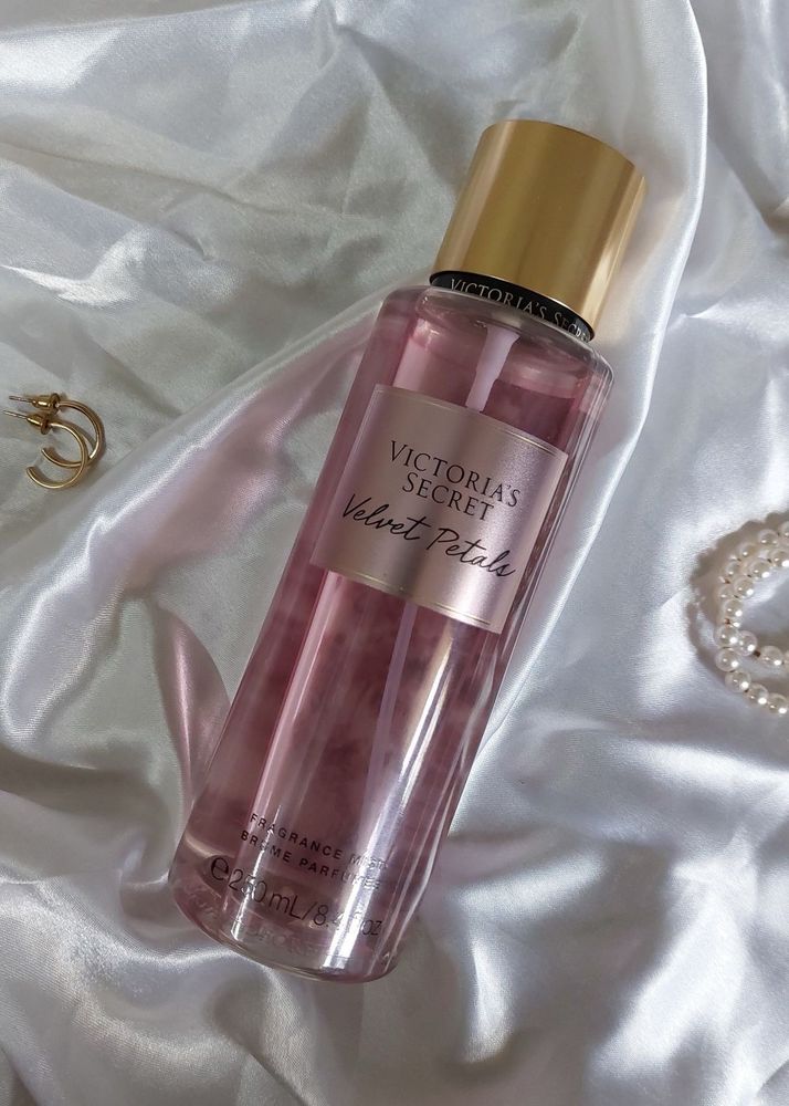 Victoria’s Secret velvet petals, body mist