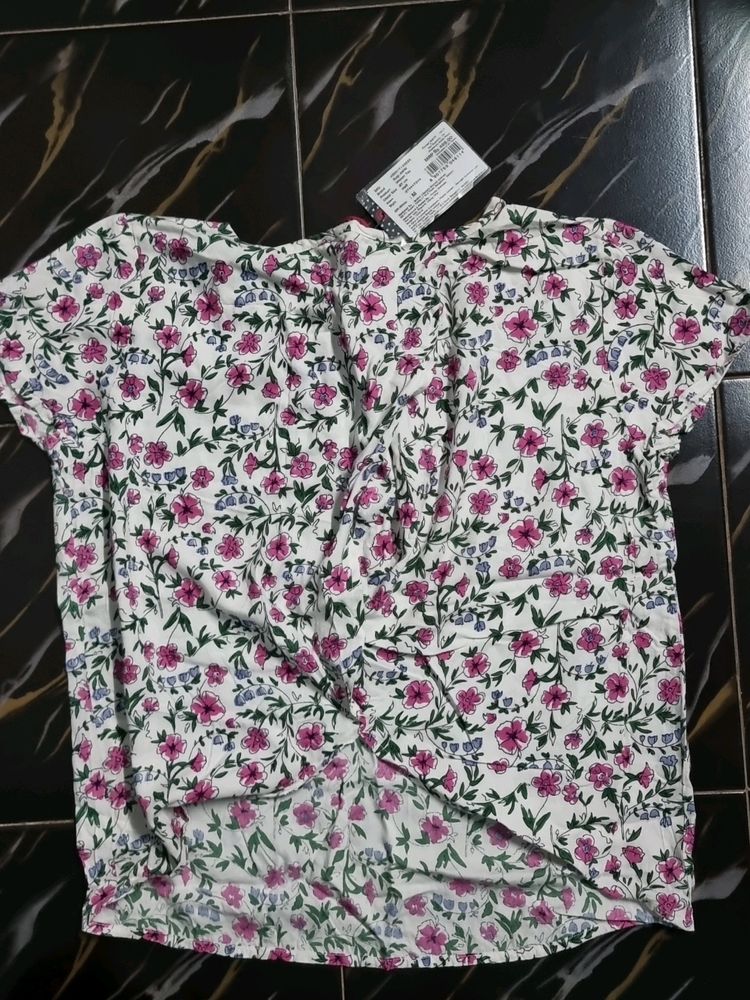 2 Floral Print Tops