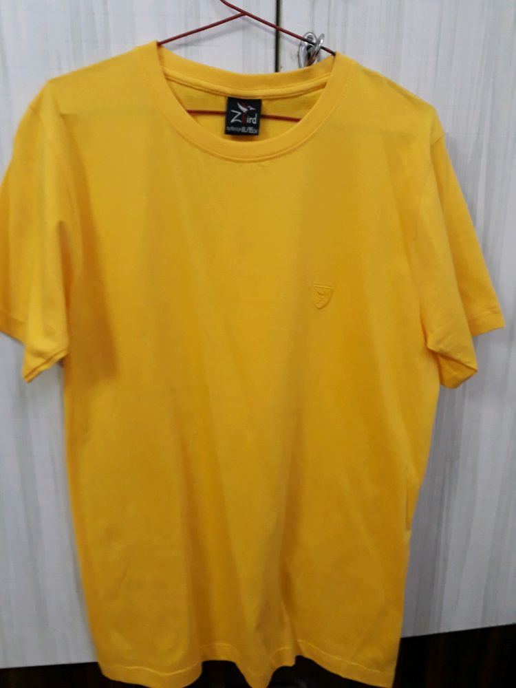 Like New Cotton Yellow T-shirt XL