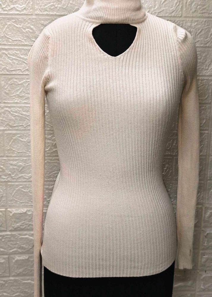 White Polo Neck Sweat Shirt For Small Size Women