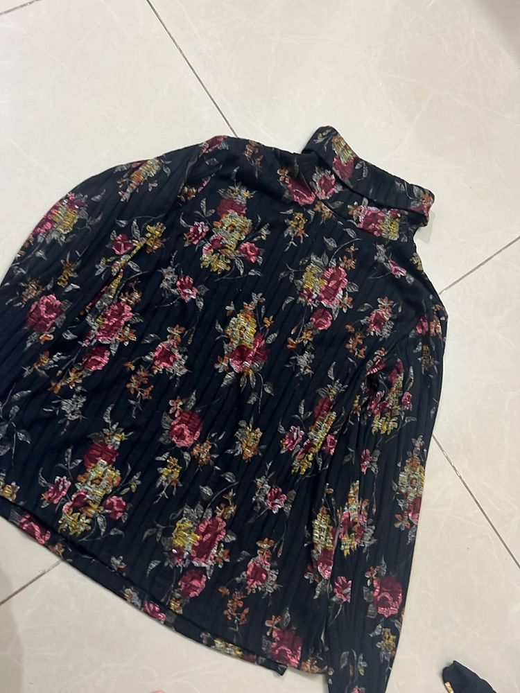 Top Floral Black