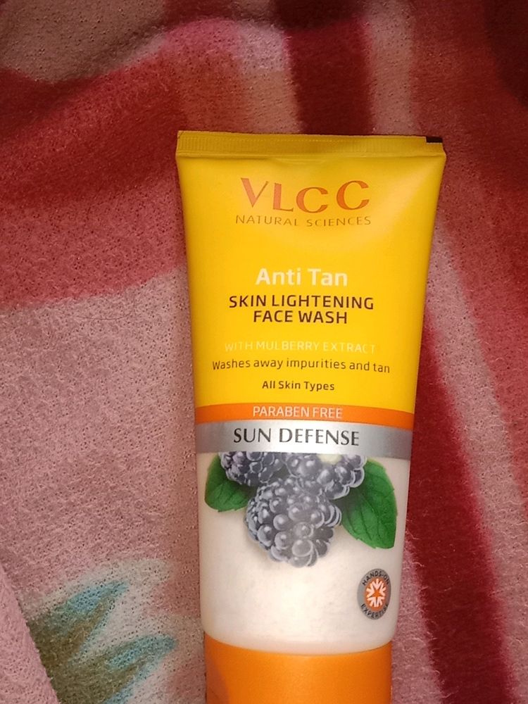 VLCC  Anti Tan Face Wash