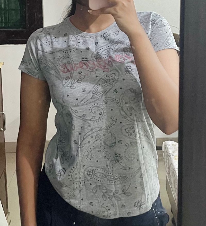 Grey Graphic Tshirt