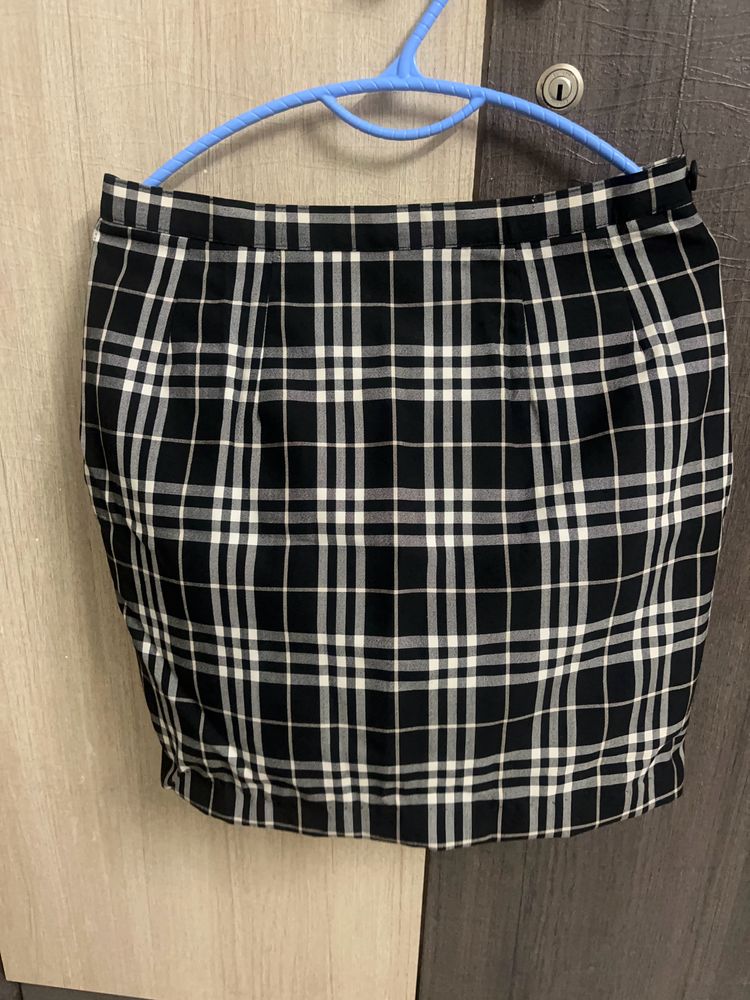 Korean Black And White Check Skirt