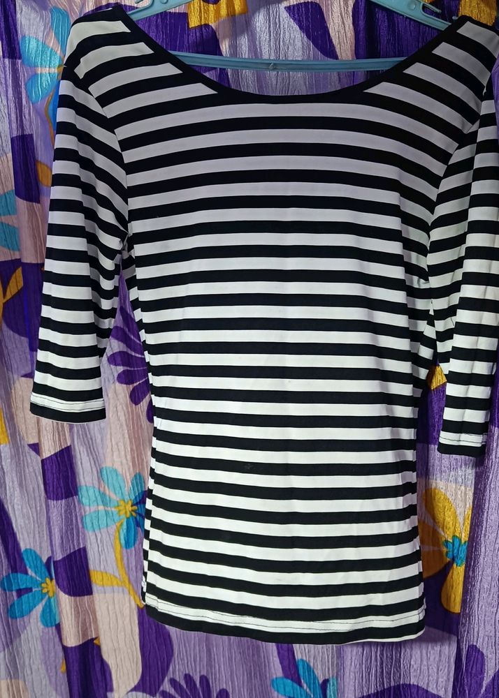 Black & White Stripes Top