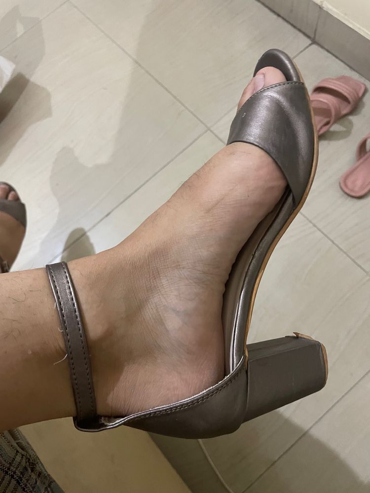 copper colour heels