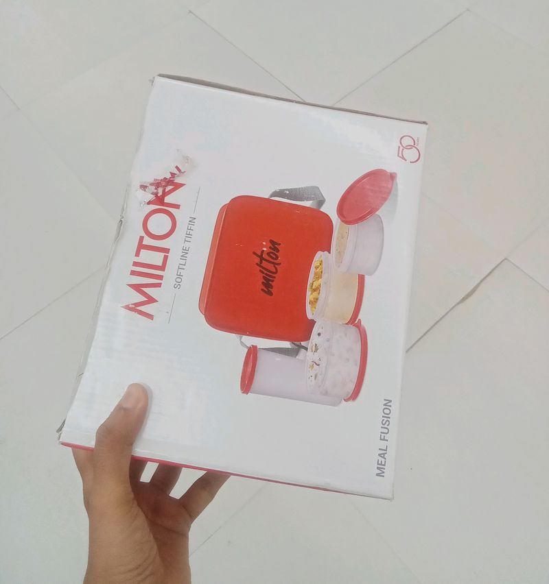 Milton Microwave Safe Lunch Box